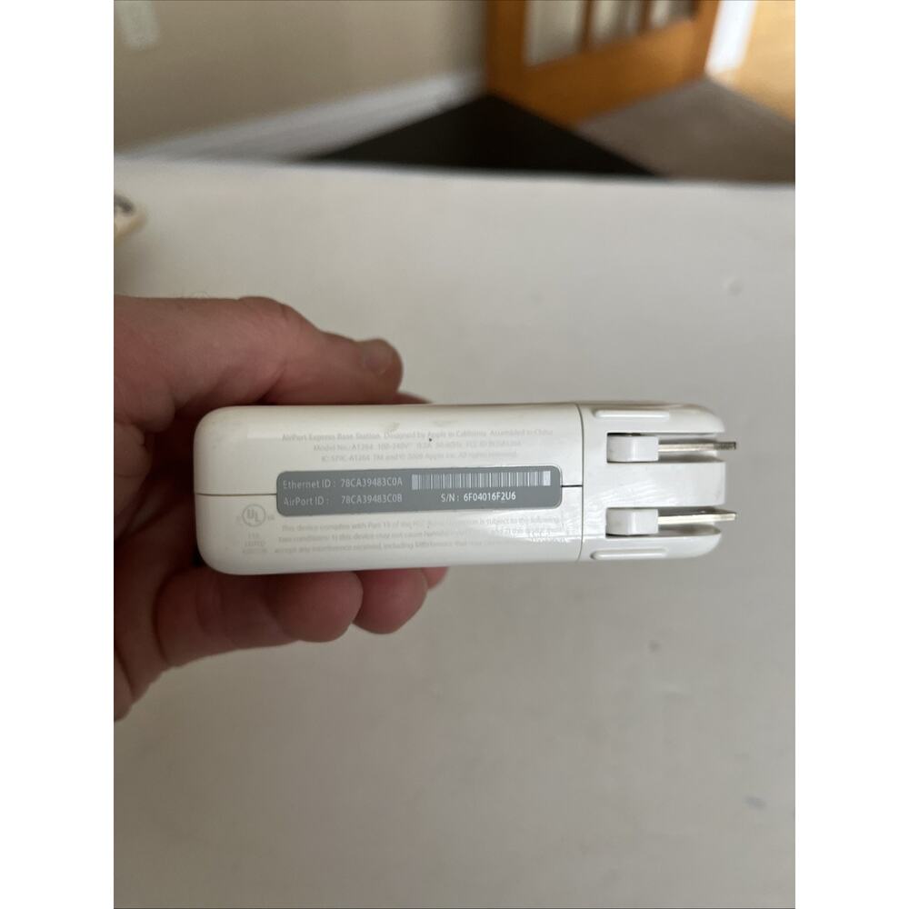 Apple A1264 AirPort Express Base Station WIFI Router Extender - Picture 3 of 4